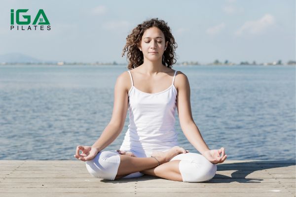 Tư thế hoa Sen (padmasana)