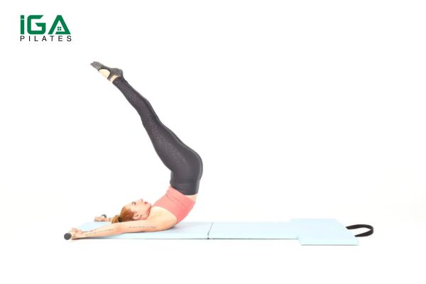 Bài tập Pilates Corkscrew là gì?