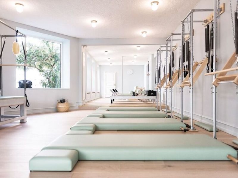 Bạn nên lựa chọn phòng tập Pilates ở vị trí thuận tiện cùng dịch vụ chăm sóc tận tâm 