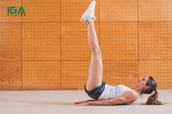 Leg Raises là một trong những bài tập Ab Workout tốt nhất cho cơ bụng dưới