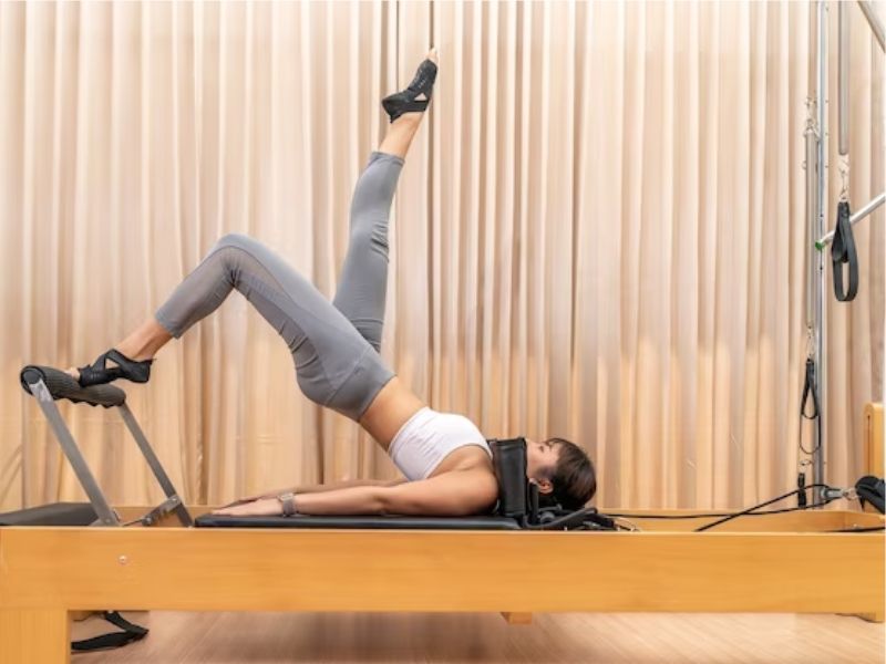 Lưu ý khi thực hiện các bài tập Pilates tăng chiều cao