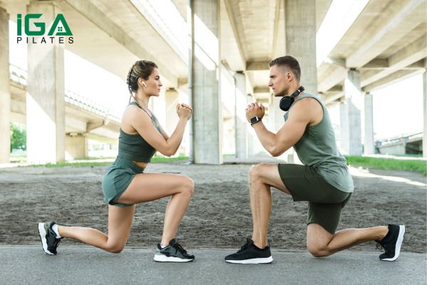 Lunges - Bước tấn trước bài tập Calisthenic tại nhà tăng cường sức mạnh và sự ổn định cho toàn bộ phần dưới cơ thể