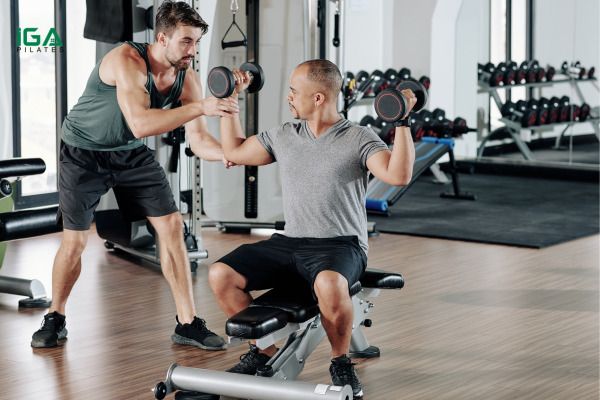 Chi phí để trở thành huấn luyện viên fitness