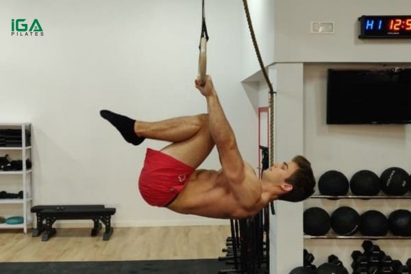 Front Lever Tuck (Co gối)