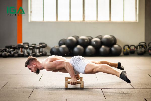 Full Planche cho người mới bắt đầu những điều bạn cần biết