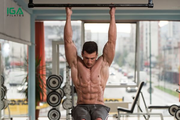 Shoulder-Level Hanging Leg Raise