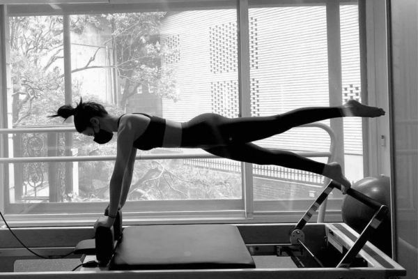 iu-lua-chon-pilates-de-thu-gian-va-ho-tro-cham-soc-suc-khoe.jpg