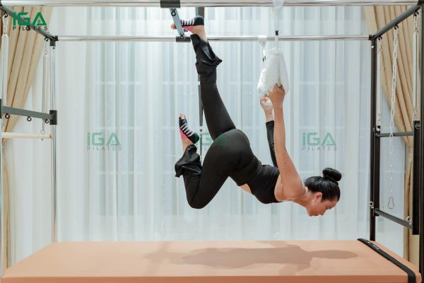joseph-pilates-da-ket-hop-nhieu-yeu-to-tu-yoga-the-duc-dung-cu-va-vo-thuat-vao-phuong-phap-cua-minh.jpg