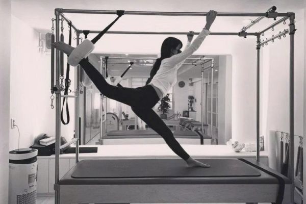 pilates-la-bo-mon-giup-nguoi-dung-thoa-suc-luyen-tap-nang-cao-kha-nang-pha-trien.jpg