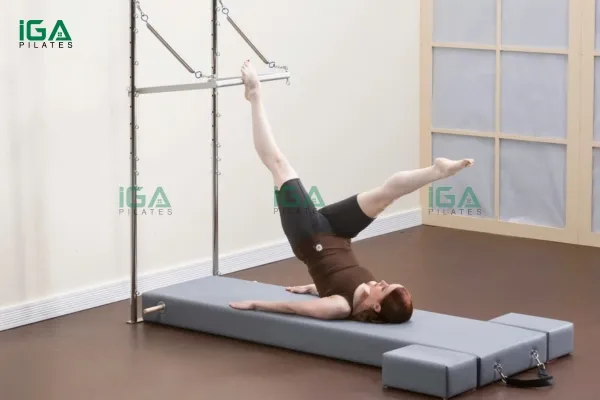 pilates-tower-la-thiet-bi-tap-chuyen-dung.webp