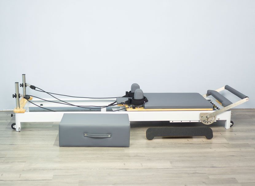 máy tập Pilates Reformer gấp gọn IGA