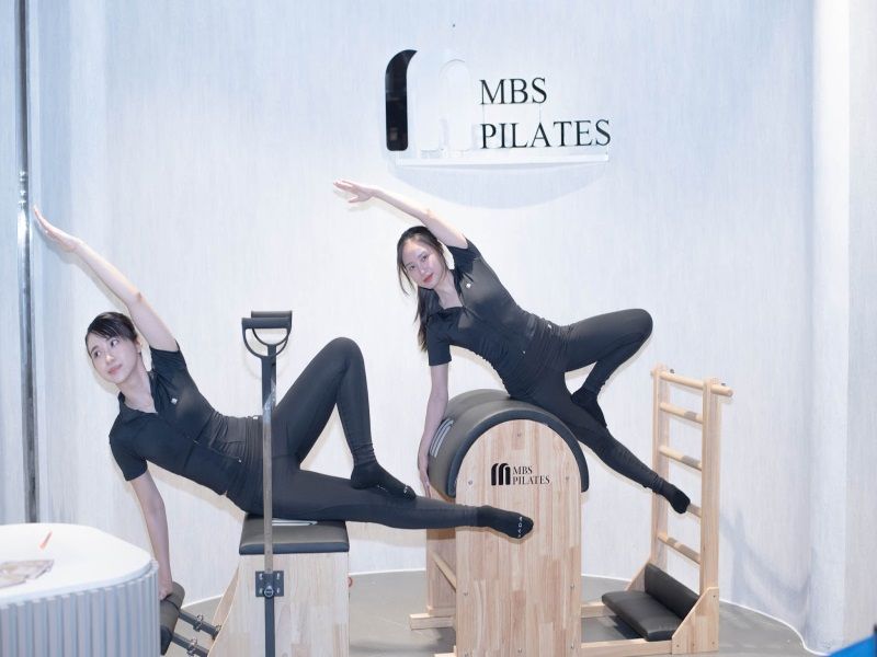 MBS Studio được thiết kế rộng rãi, thoáng mát, với đầy đủ các loại máy móc Pilates cao cấp