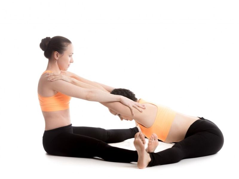 Các tư thế của shoulder opening yoga giúp người tập mở rộng khớp vai