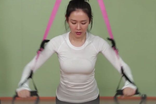 Pilates giúp cải thiện vóc dáng của Son Ye Jin như thế nào?