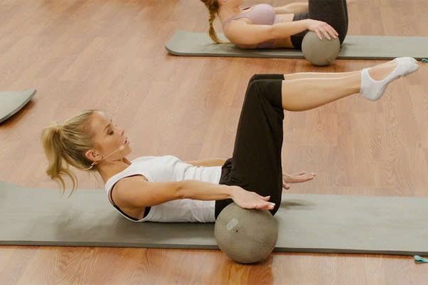 tap-trung-chu-y-den-hoi-tho-khi-tap-pilates.jpg