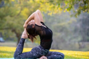 tư thế yoga cơ bản