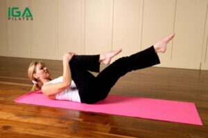 Pilates Single Leg Stretch