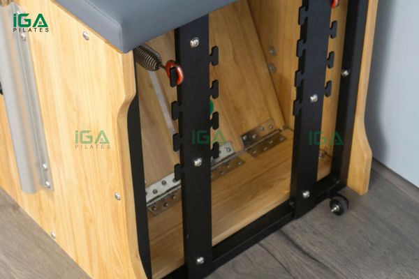 Pilates Wunda Chair khung kim loại 13 Máy tập Wunda Chair khung kim loại với những linh phụ kiện đi kèm