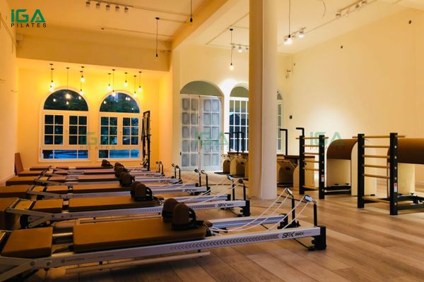 Bí quyết thiết kế phòng tập Pilates đẹp, chuẩn và tối ưu chi phí 10 Đầu tư thiết kế phòng tập Pilates mang lại lợi thế cạnh tranh