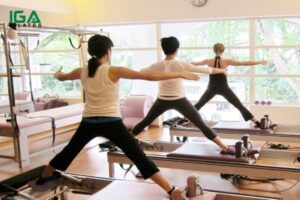 Đảm bảo máy Reformer ở trạng thái tốt và tập với người hướng dẫn nếu bạn mới bắt đầu
