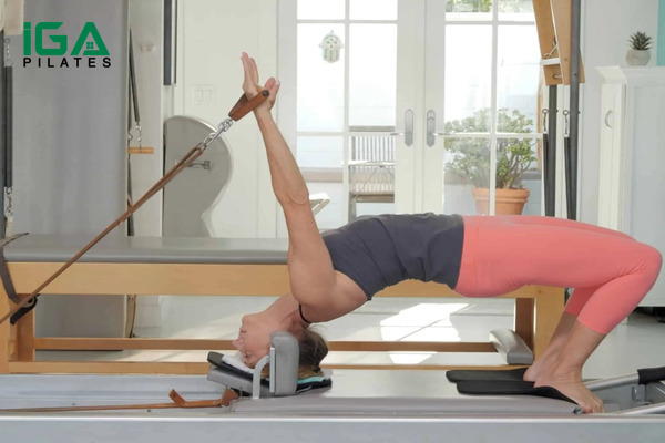 Lợi ích khi tập Headstand with Straps trên Reformer