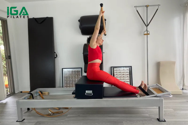 Lợi ích khi tập Pilates Flat Back trên máy Reformer