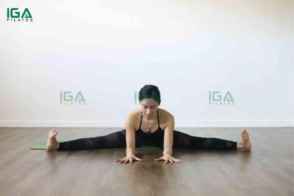Top 10 bài tập yoga kéo dài chân hiệu quả tại nhà cho người mới bắt đầu 14 Cơ chân được kéo căng và thư giãn nhờ chuyển động chậm và có kiểm soát
