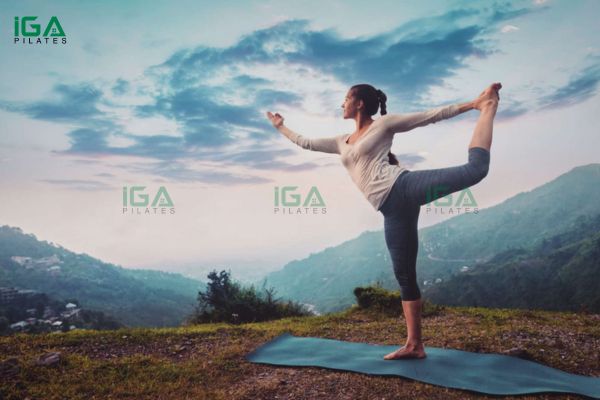 Top 10 bài tập yoga kéo dài chân hiệu quả tại nhà cho người mới bắt đầu 2 Luyện tập thường xuyên giúp đôi chân trở nên thon dài và linh hoạt hơn
