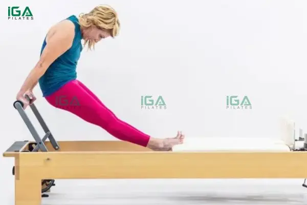 Cơ bắp chân và gân Achilles được kích hoạt tối đa qua từng lần hạ gót