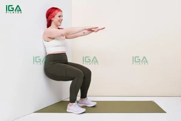 Bài tập pilates với tường - Dáng xinh, eo thon gọn 2 Phương pháp này giúp cải thiện tư thế đứng và ngồi chỉ sau vài tuần kiên trì
