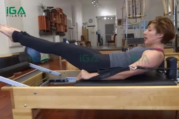 Hướng dẫn thực hiện bài tập Coordination trên Reformer và Cadillac cho người mới bắt đầu 12 Việc kết hợp Reformer và Cadillac giúp mang lại trải nghiệm tập luyện phong phú