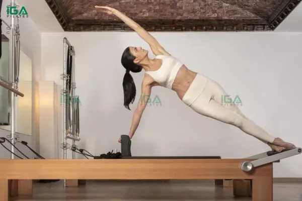 Pilates kích hoạt cơ bụng sâu giúp vòng eo thon gọn rõ rệt hơn mỗi ngày