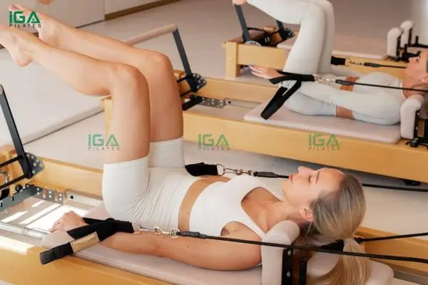 Pilates mang lại hiệu quả bền vững khi người tập kiên trì và tập trung đúng cách
