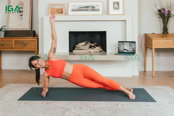 Các bài tập pilates tại nhà hiệu quả cho người mới bắt đầu 1 Bài tập pilates tại nhà giúp cải thiện sức mạnh cơ lõi một cách an toàn
