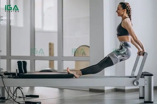 Huấn luyện viên tận tâm quan trọng hơn chi phí khi chọn phòng tập pilates 